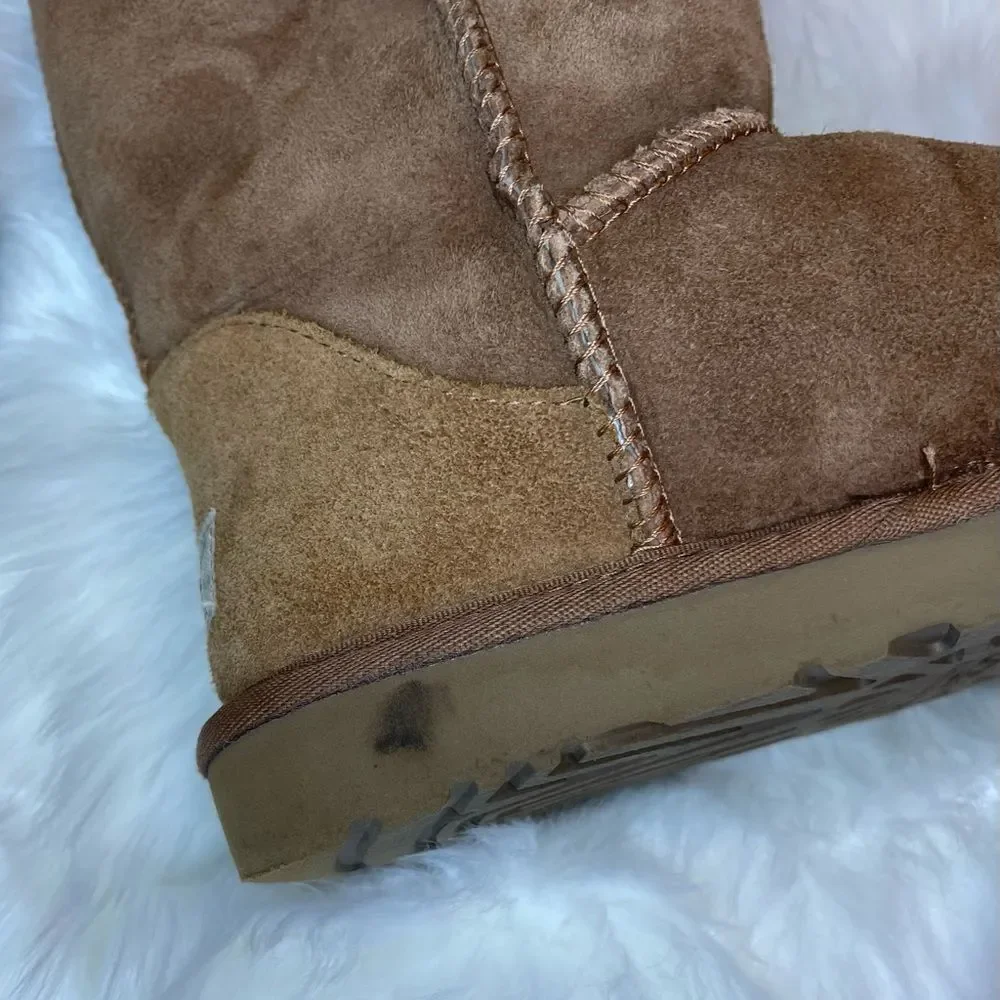 UGG Suede Boots Size 7